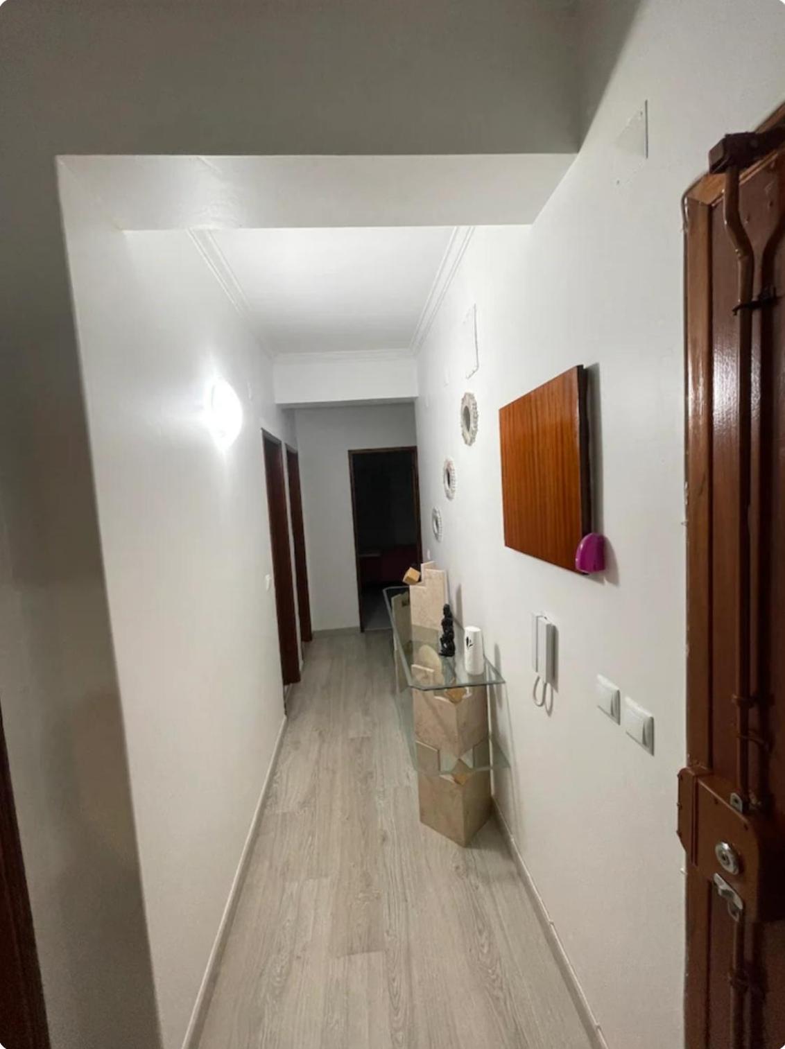 Apartmán Quarto Calmo E Acolhedor Almada Exteriér fotografie