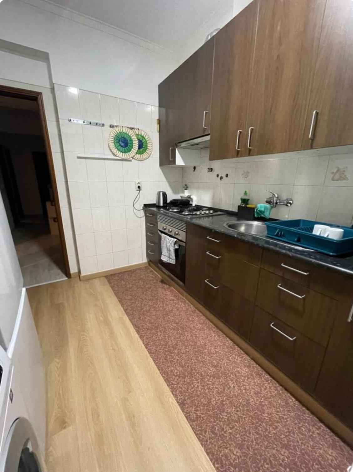 Apartmán Quarto Calmo E Acolhedor Almada Exteriér fotografie